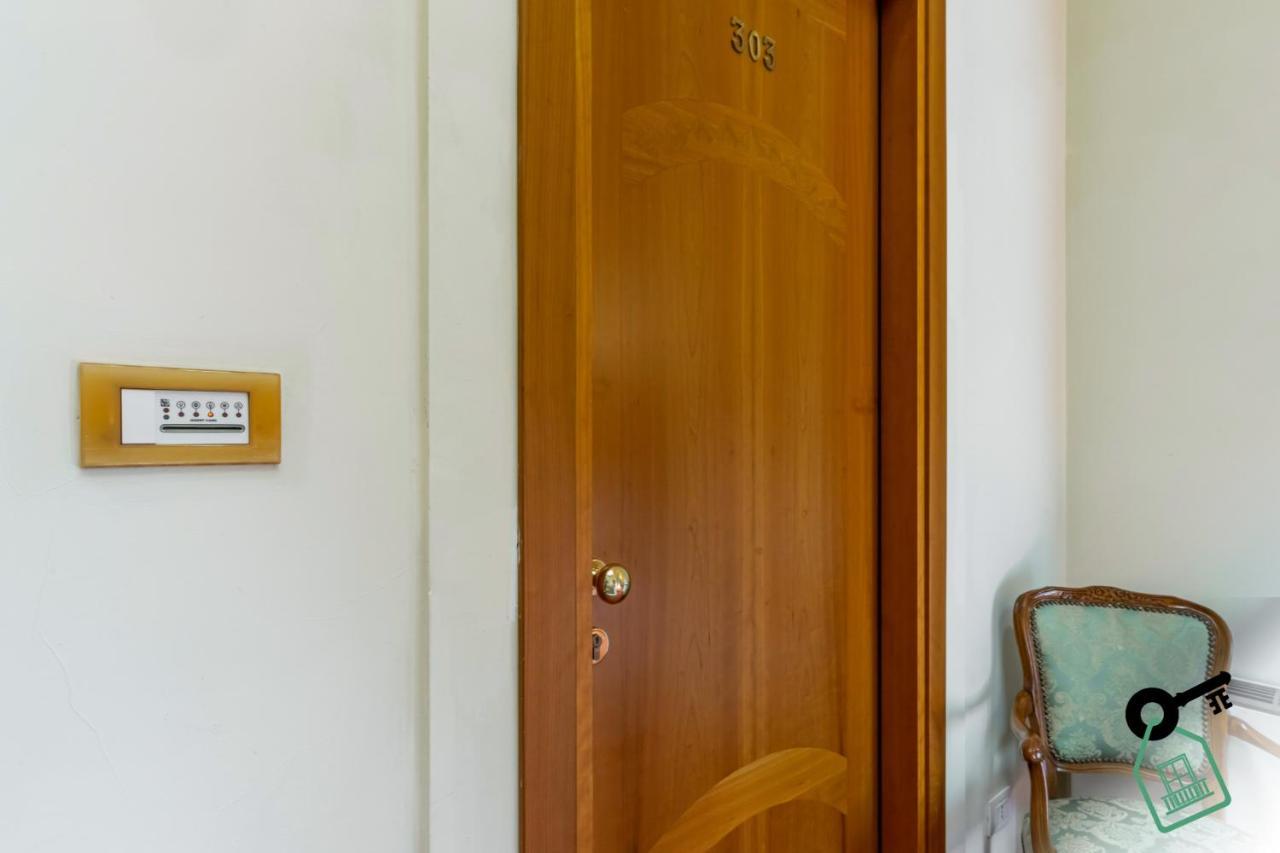 Hotel Rooms Lago Maggiore Verbania Buitenkant foto