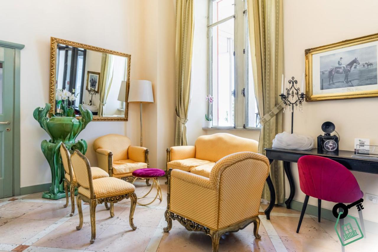 Hotel Rooms Lago Maggiore Verbania Buitenkant foto